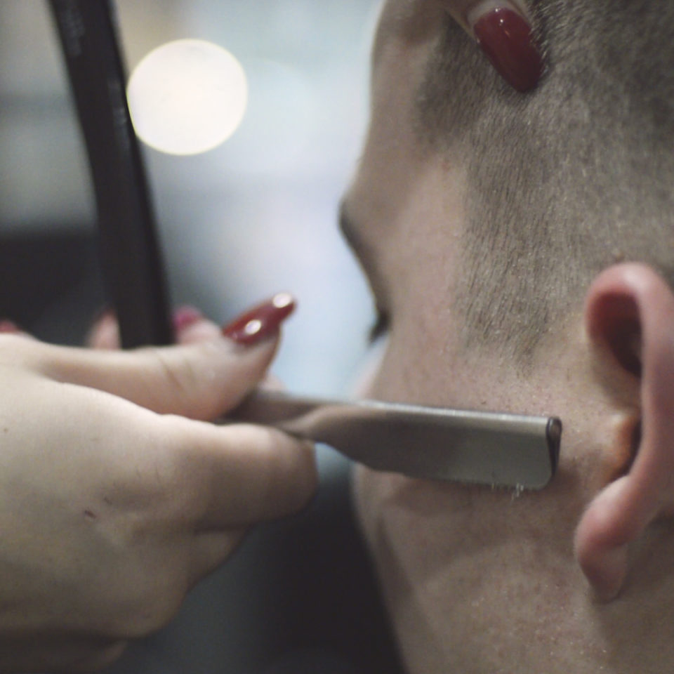 cko_dicarlo_menCut_razor_side_videoStill